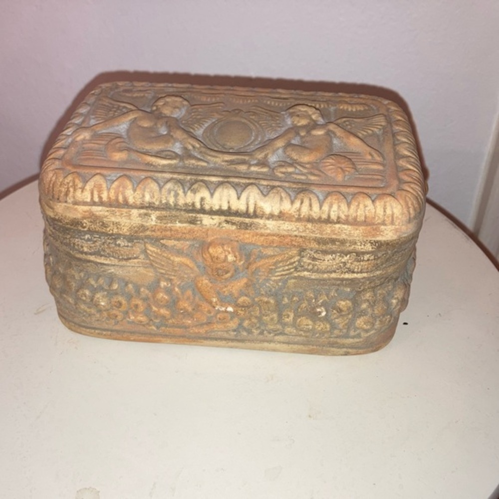 Ceramic Keepsake Box Antique Cherub Design - New